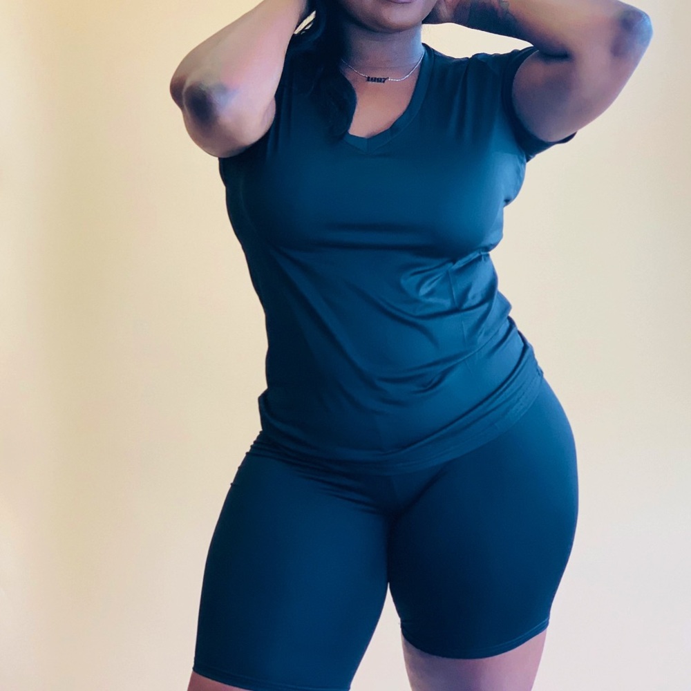 Sets - Picture 2 of 2